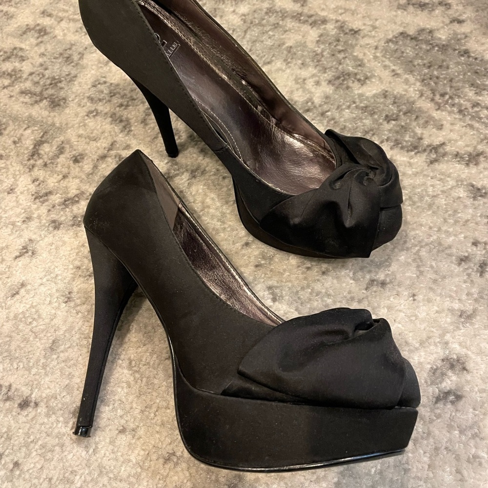 Platform heels - Picture 2 of 2